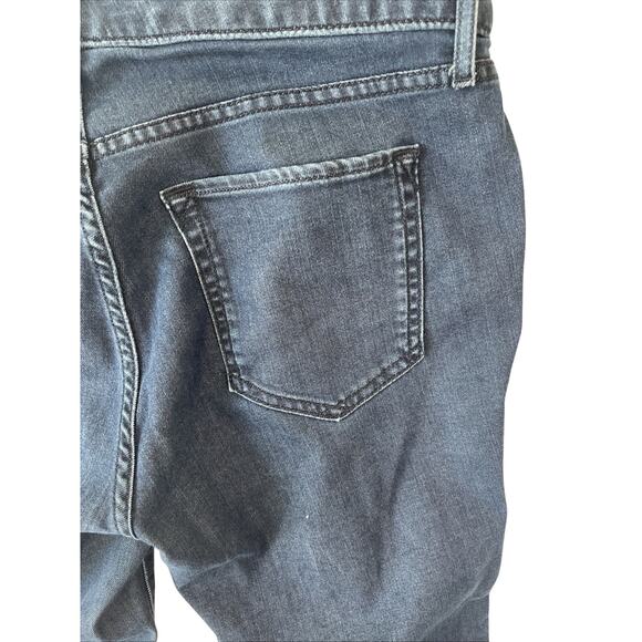 Eddie Bauer Jeans Women’s 12 Blue Slightly Curvy Slim Straight - Picture 4 of 4